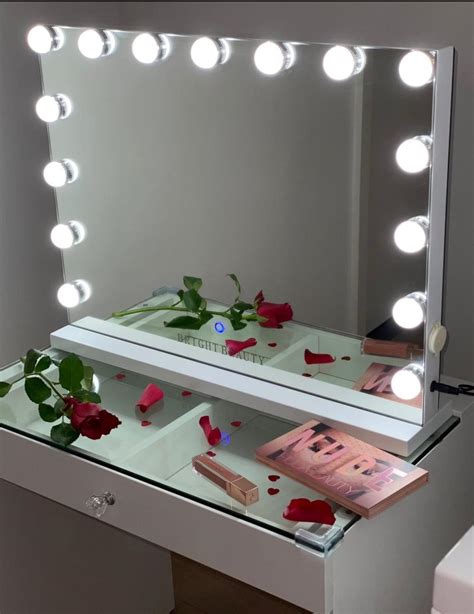 Bright Beauty Vanity Make.